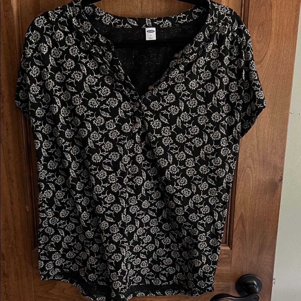 Old Navy Black Short Sleeve Henley with White Floral Print